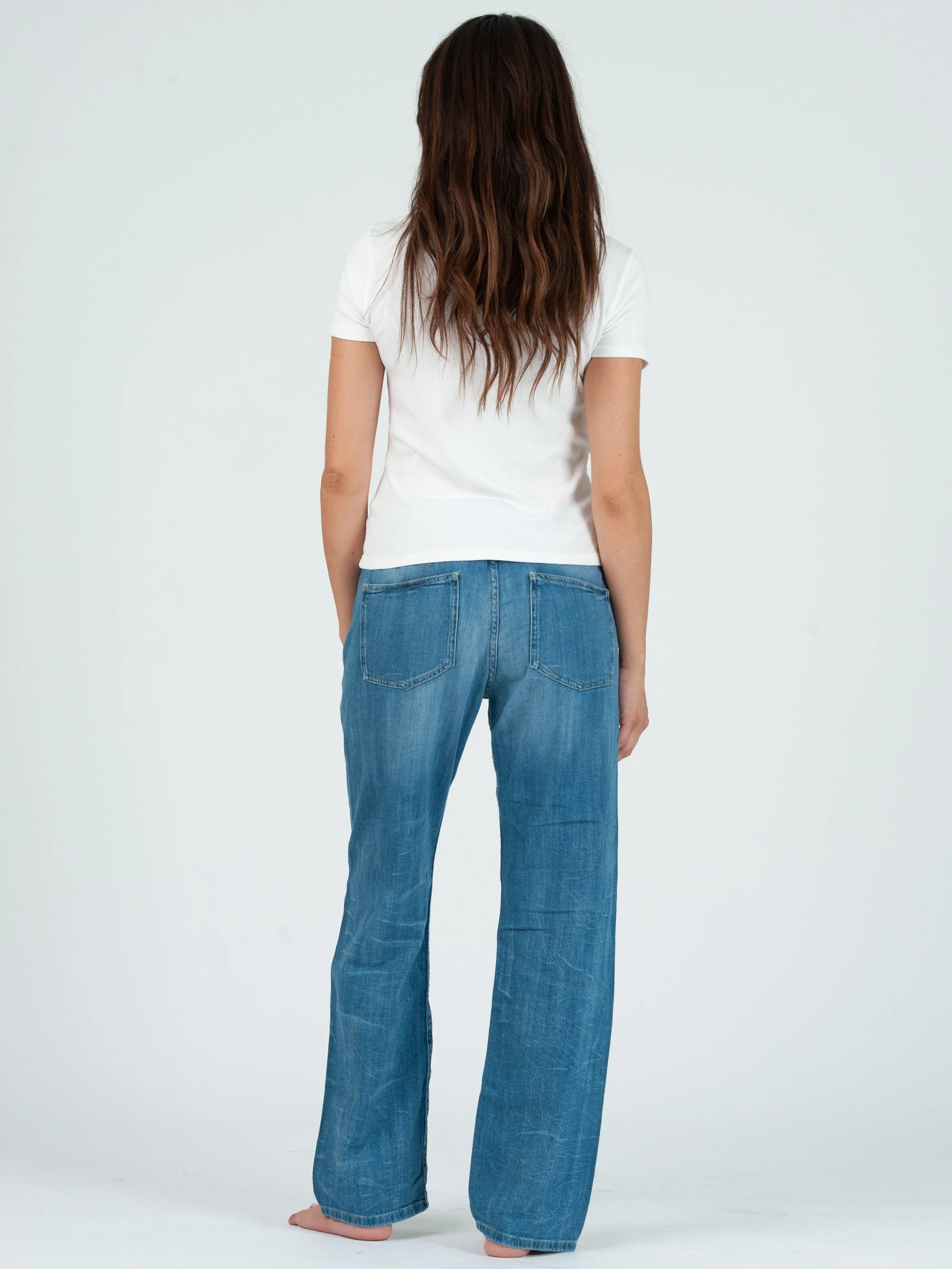 CINDY CLASSIC ROUND NECK TEE-WHITE