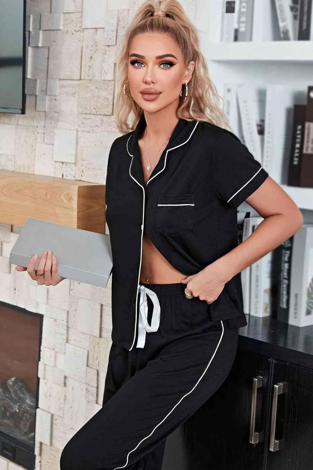 Contrast Color Piping Short Sleeve Top and Pants Pajama Set