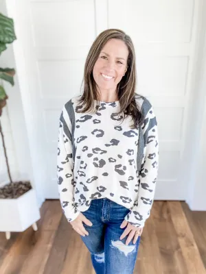 DANA LEOPARD SPOTS TOP