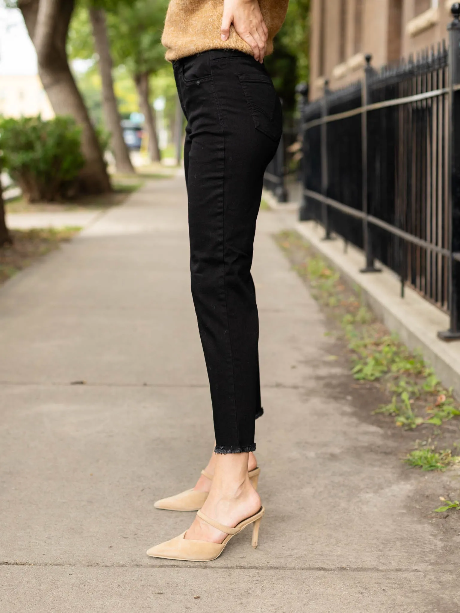 Democracy Ab Solution High Rise Cascade Vent Hem