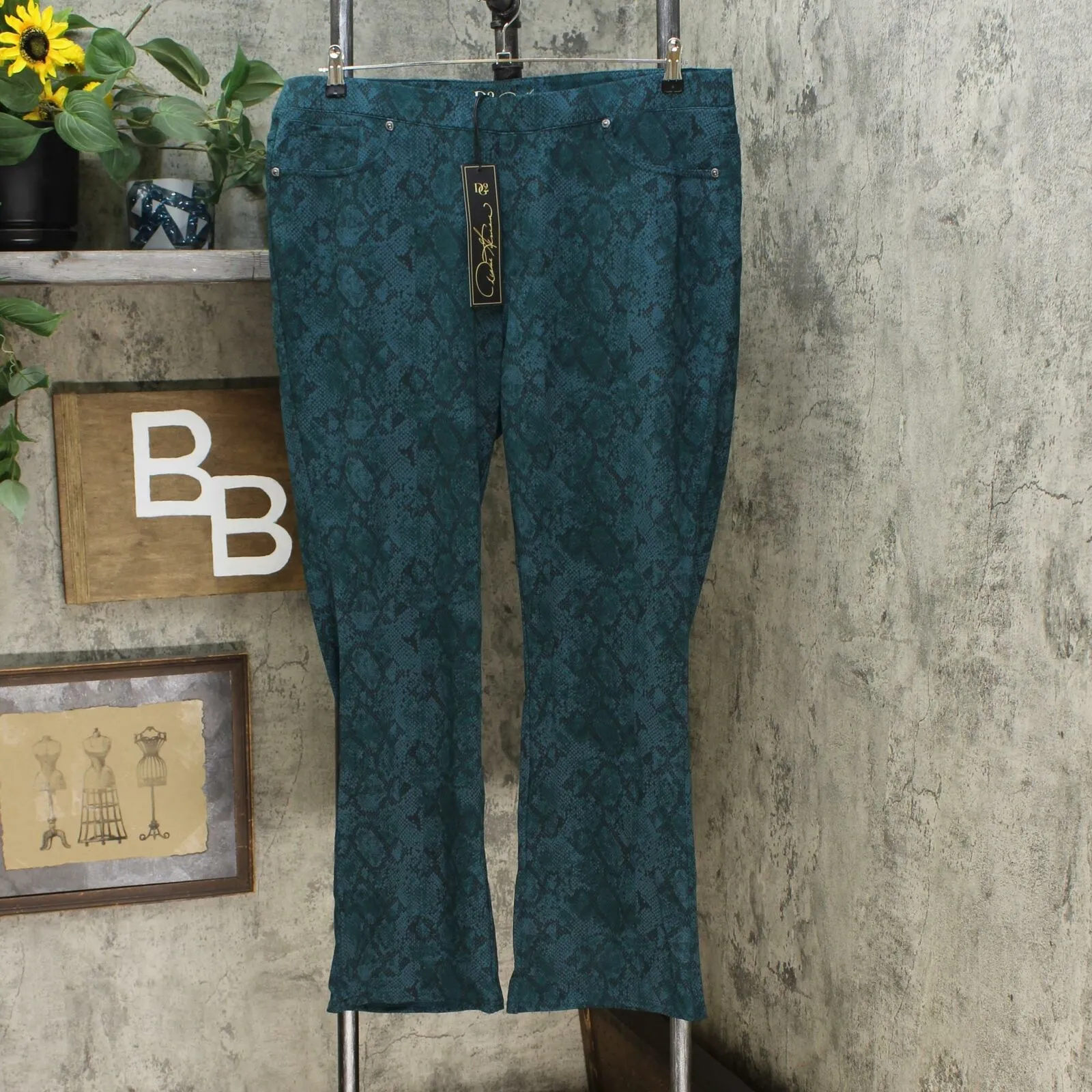 DG2 by Diane Gilman Women's Plus Size Patterned Ponte Boot Cut Pants