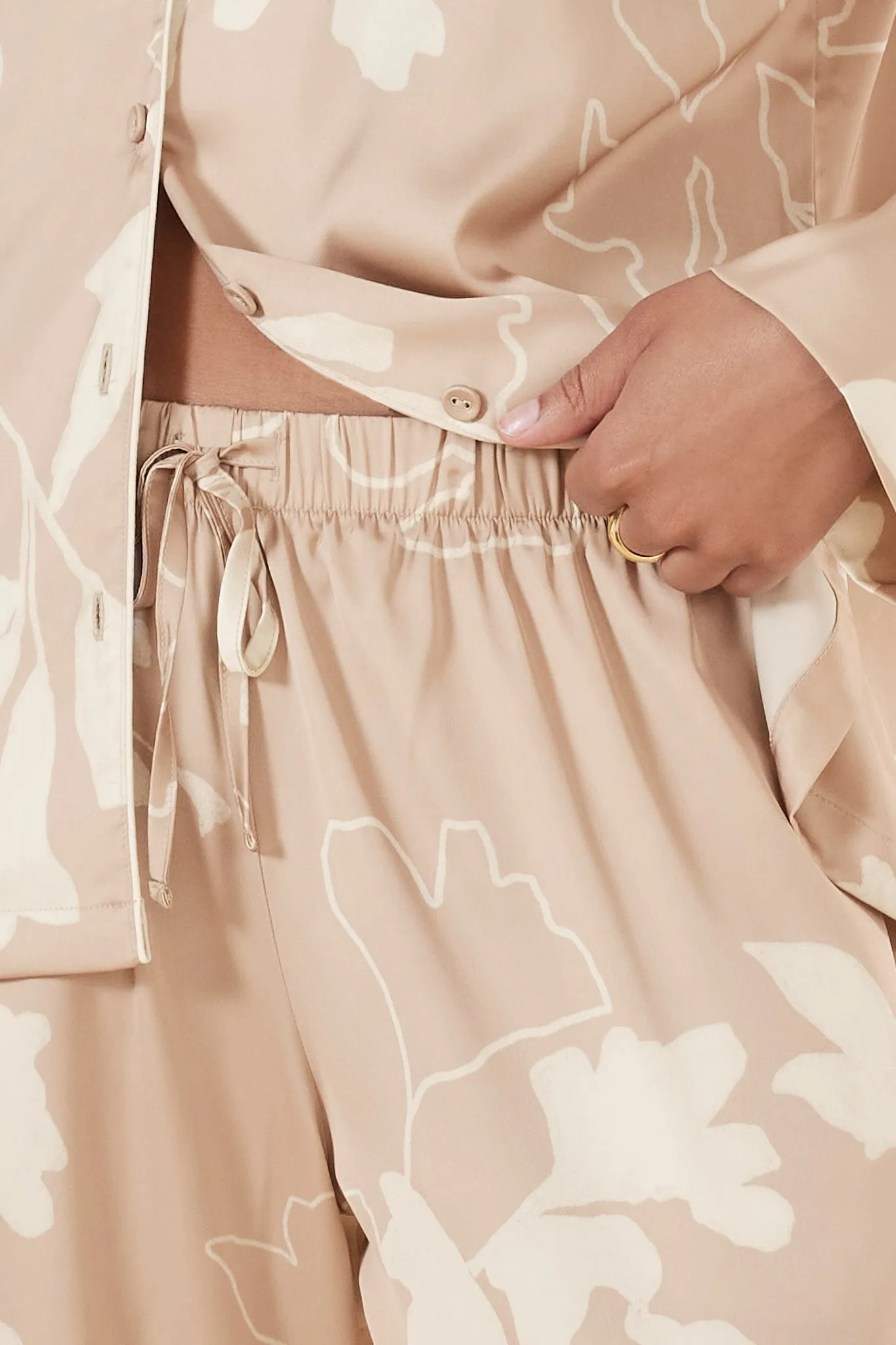 Elina Botanical Silky Satin PJ set / Natural