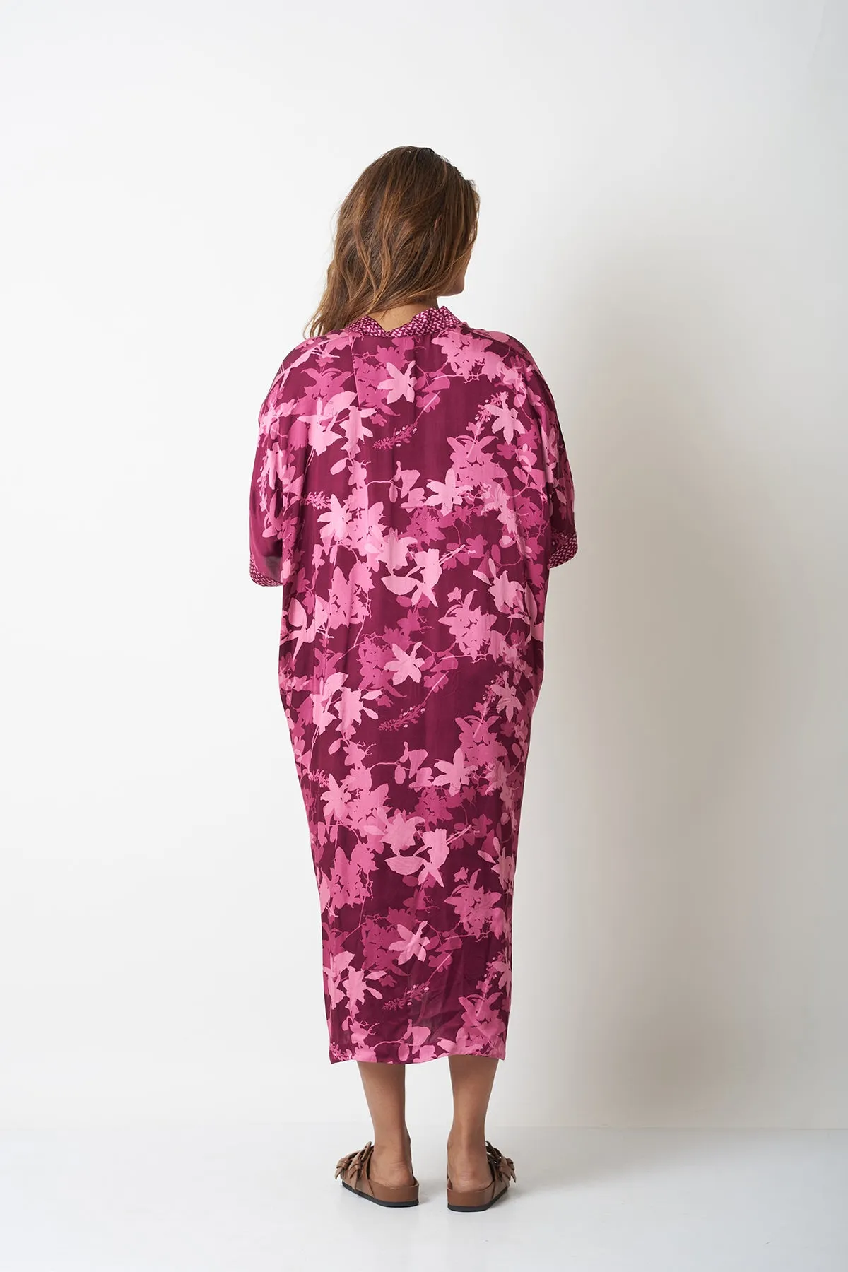FLORAL KAFTAN WITH GEOMETRIC COLLAR - PURPLE