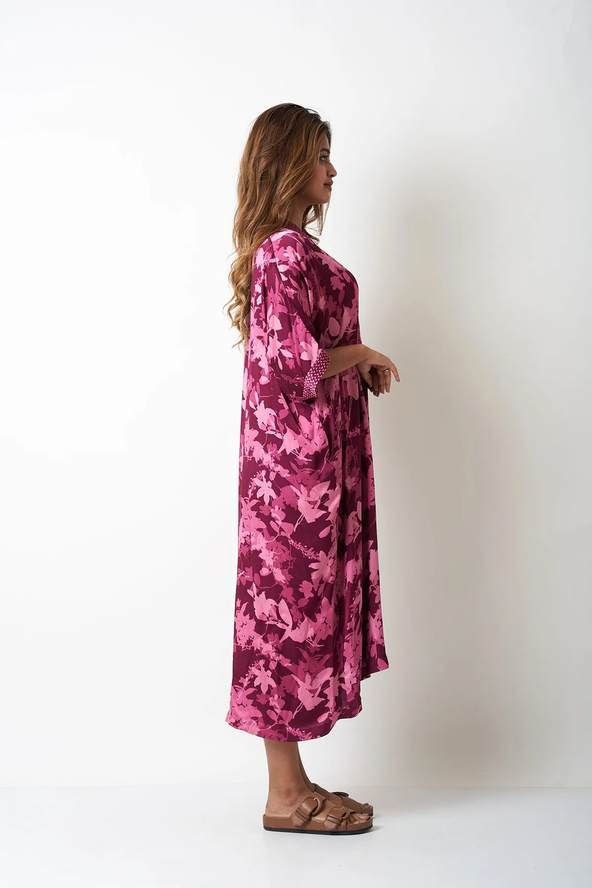FLORAL KAFTAN WITH GEOMETRIC COLLAR - PURPLE