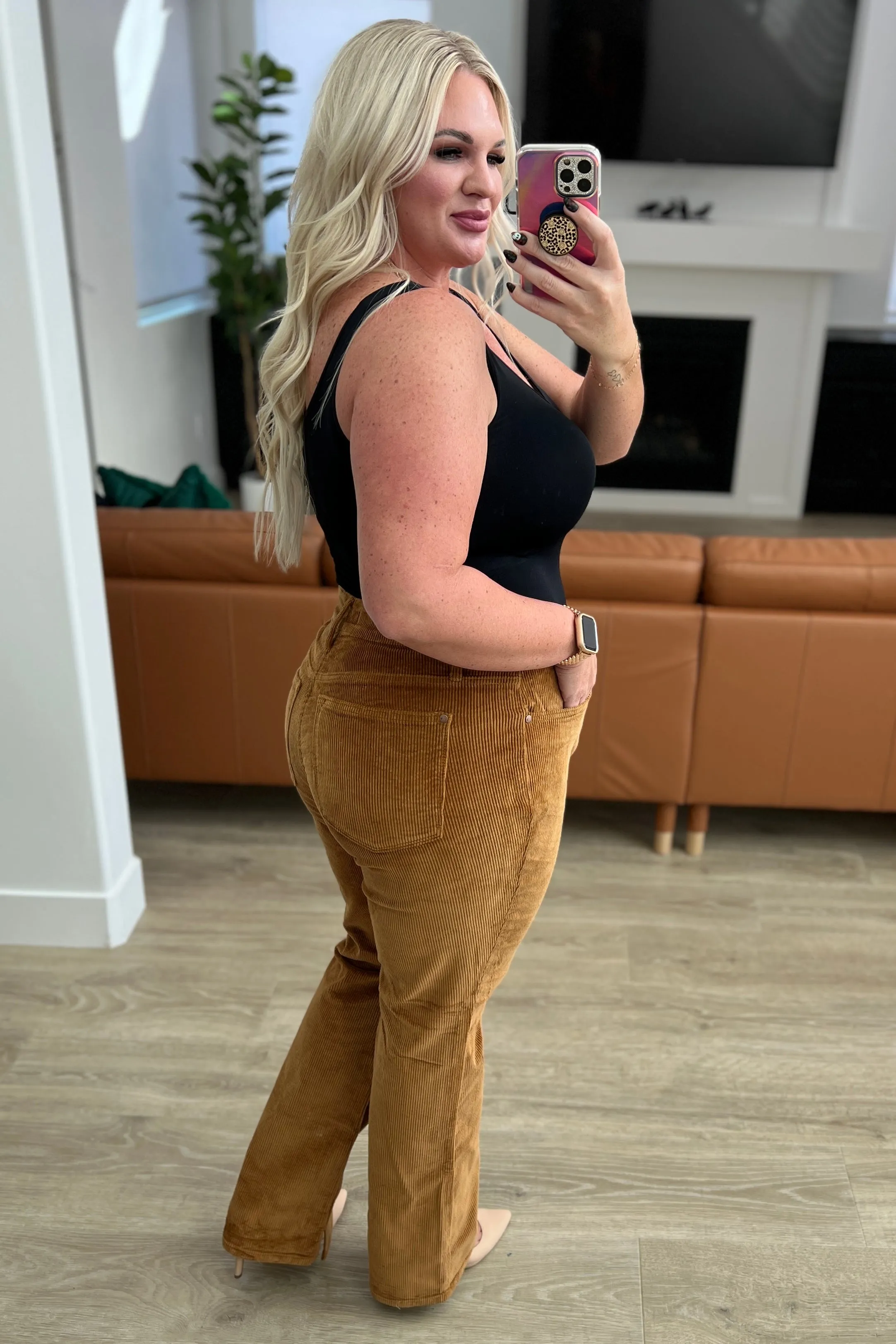 Judy Blue  Bootcut Corduroy Pants in Camel