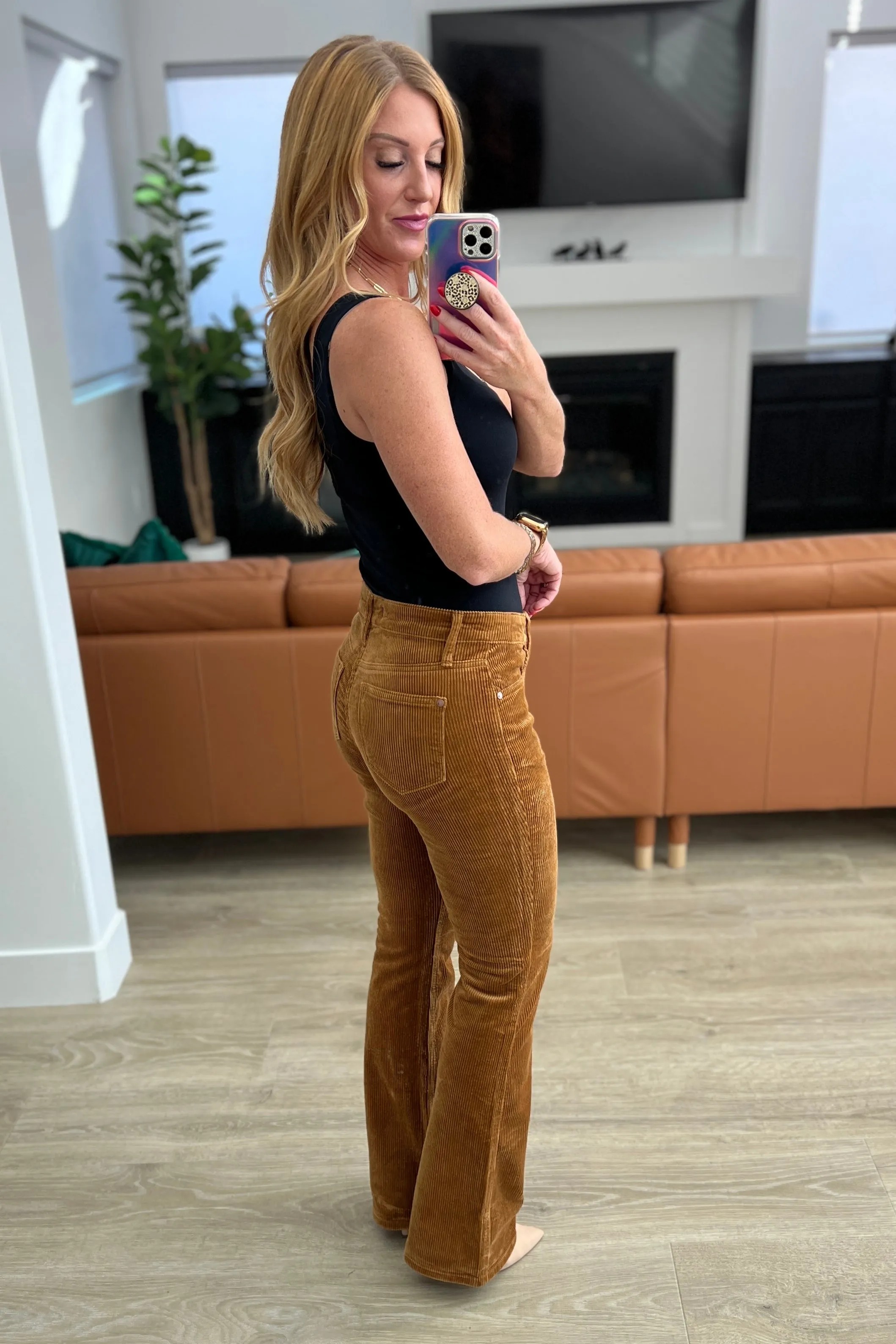 Judy Blue  Bootcut Corduroy Pants in Camel