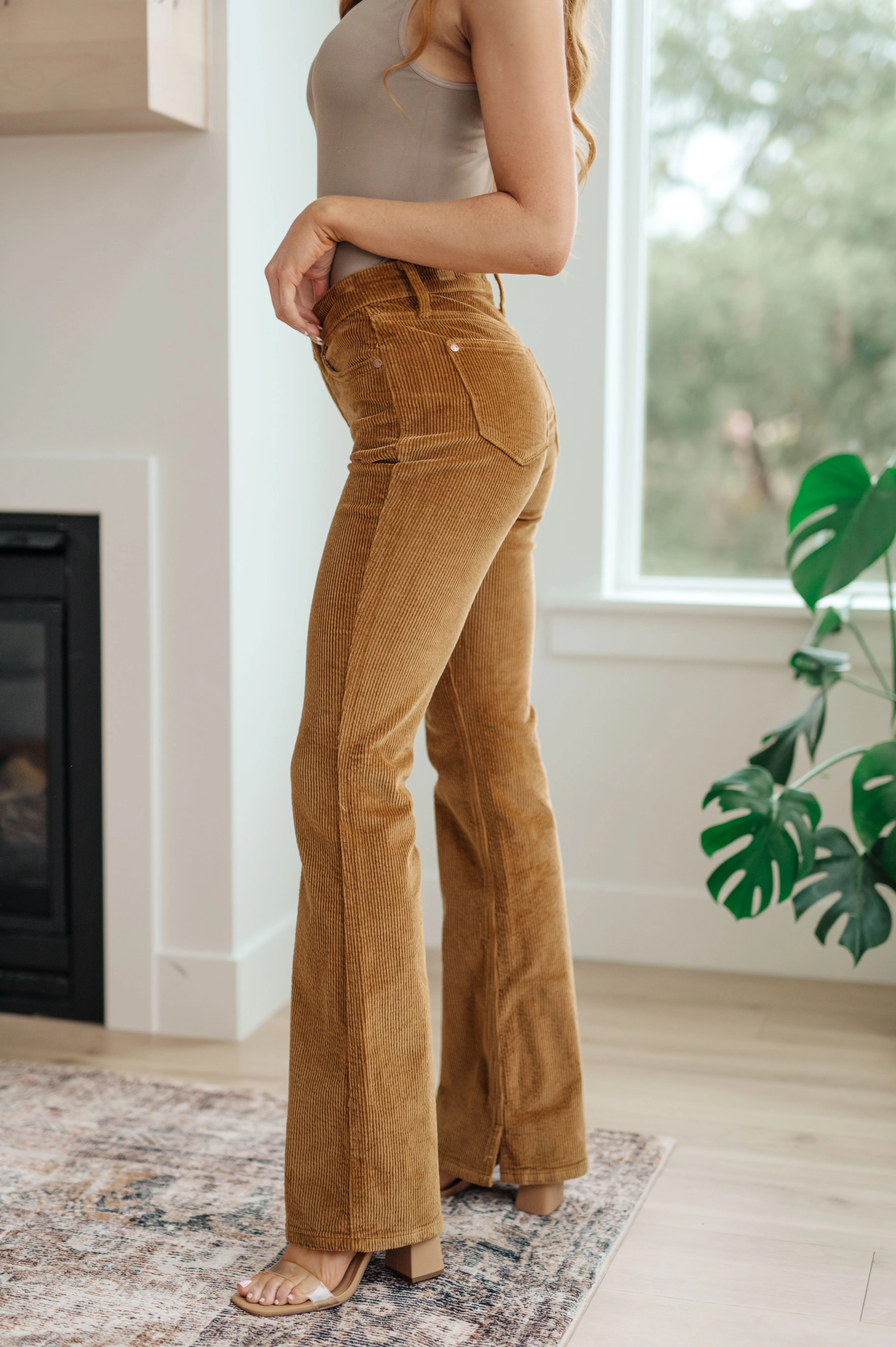 Judy Blue  Bootcut Corduroy Pants in Camel