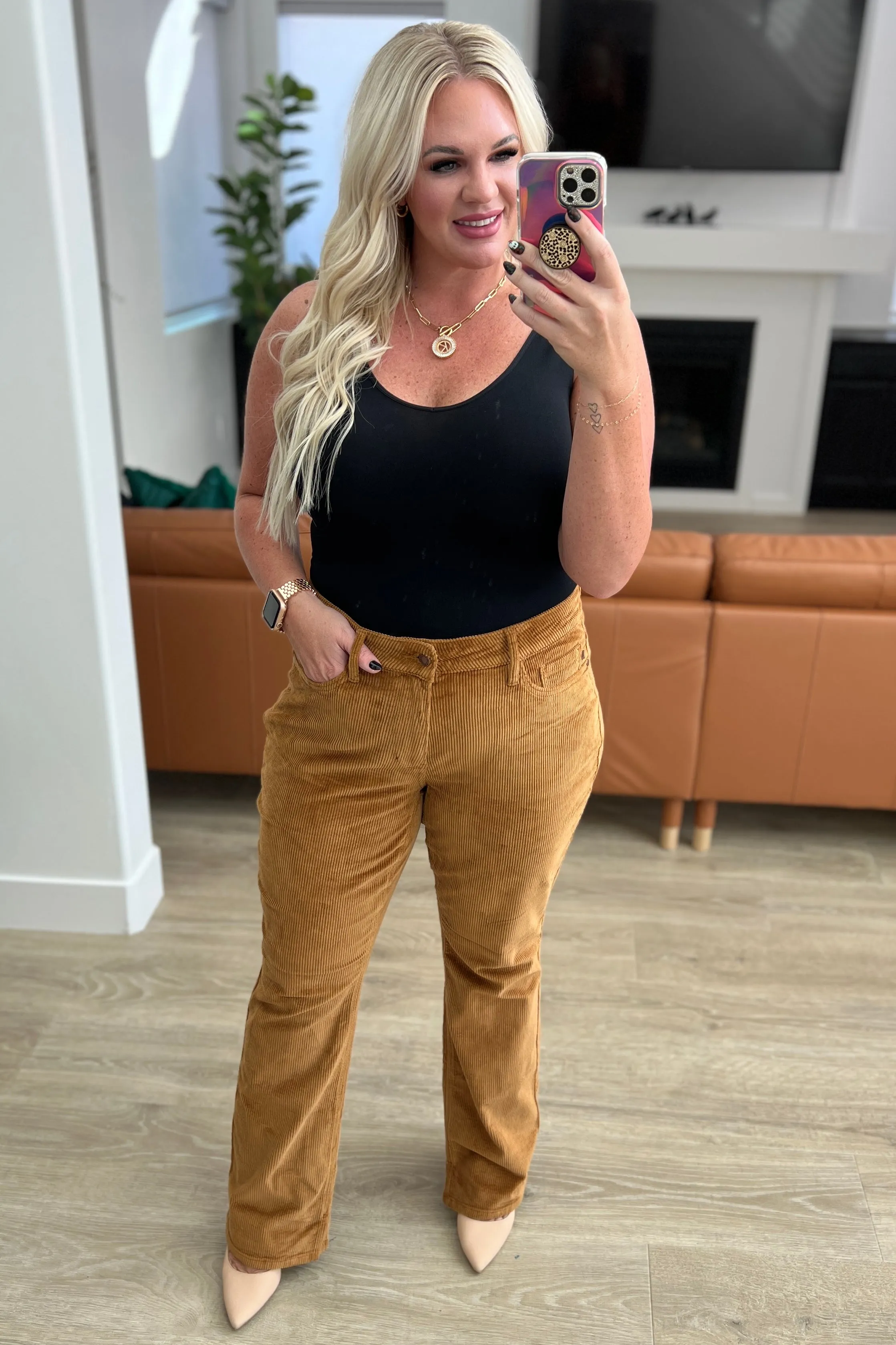 Judy Blue  Bootcut Corduroy Pants in Camel