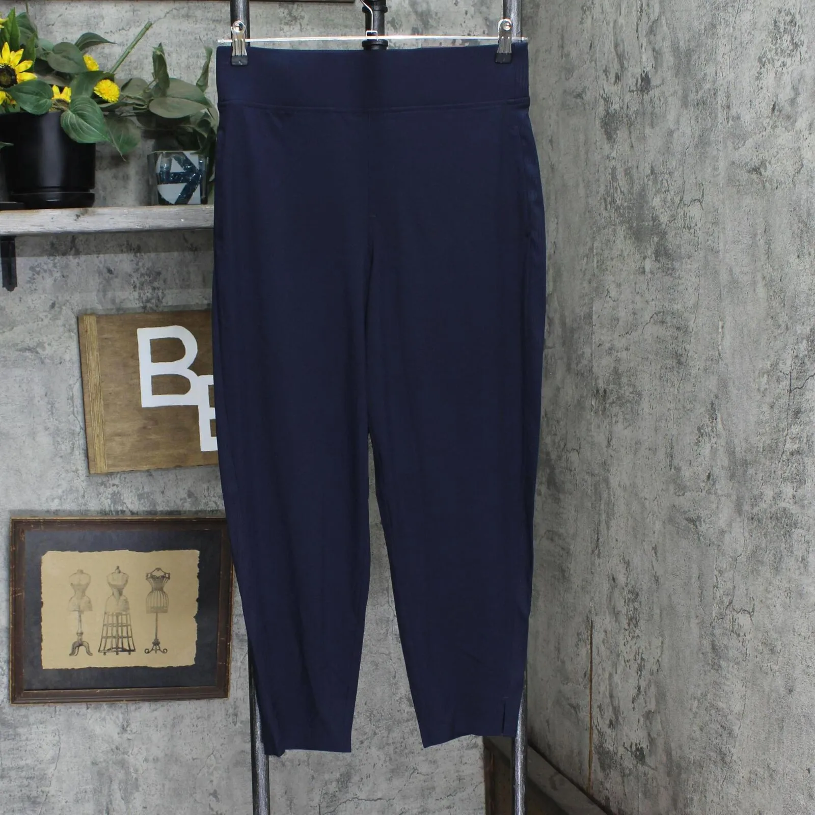 Kirkland Signature  Women's Lightweight Ankle Pants 7772005 Navy Blue M