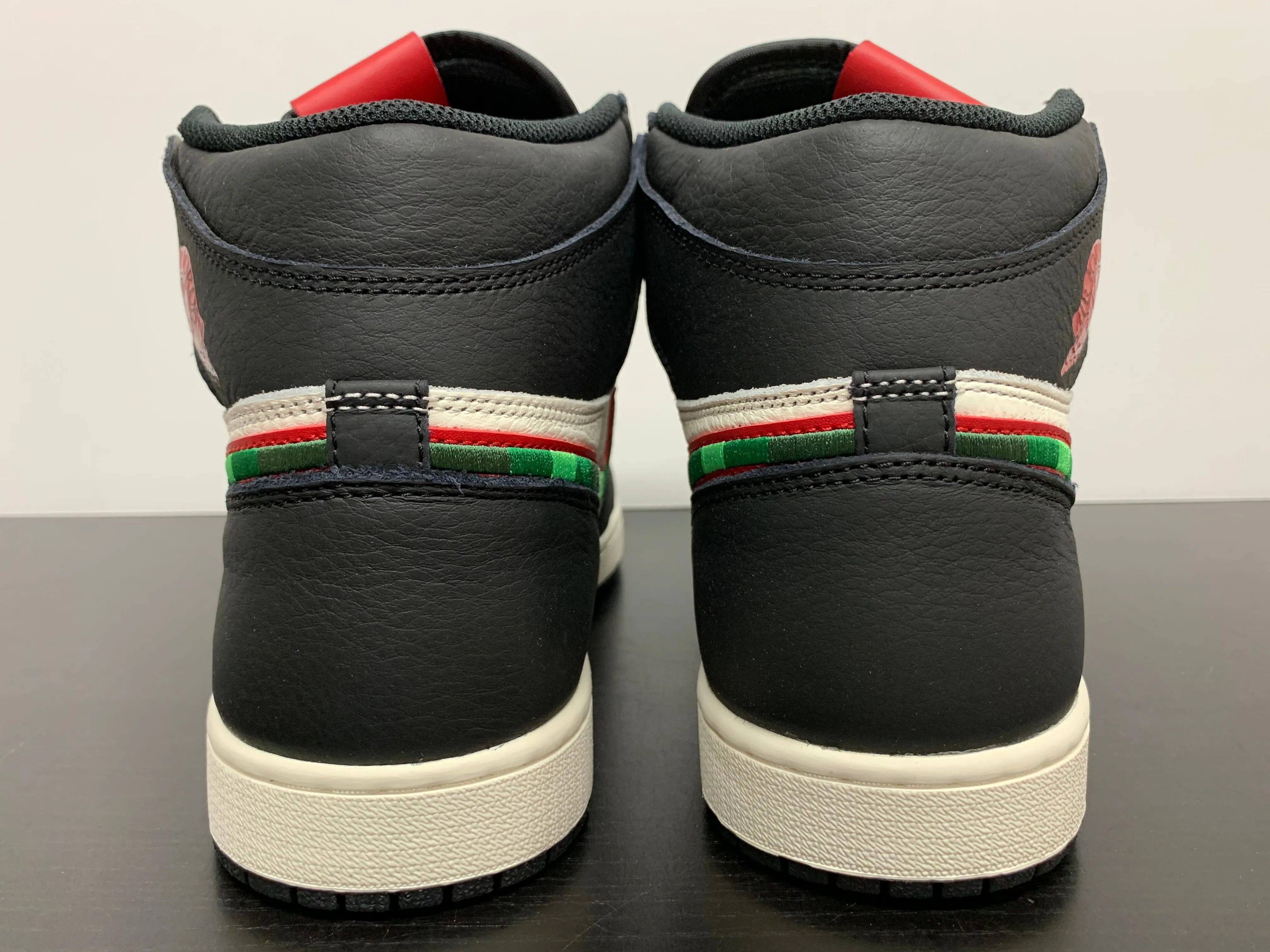 Nike Air Jordan 1 Sports Illustrated