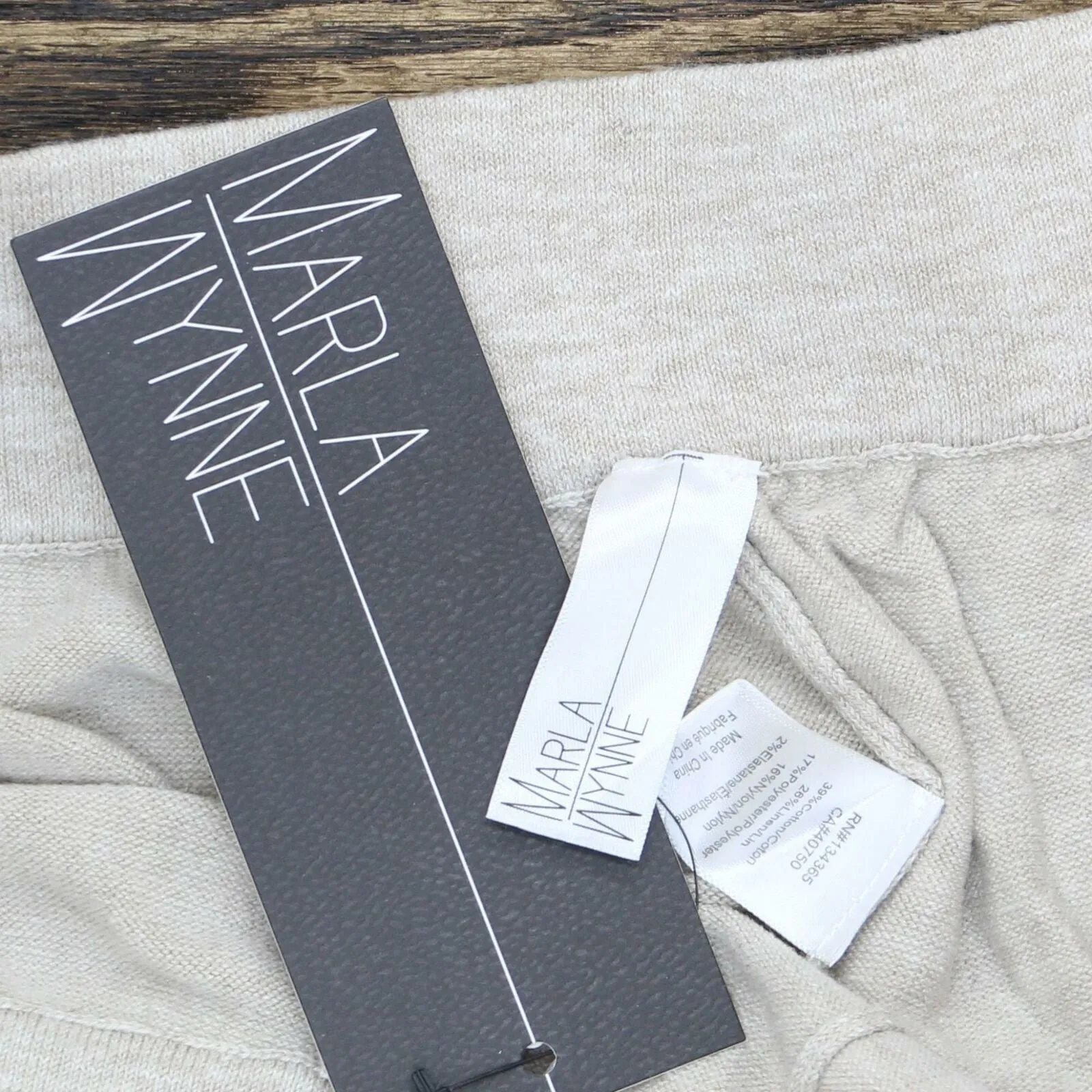NWT MarlaWynne Plus Size Linen Blend Cropped Pull On Knit Pants. 655750-Plus 1X
