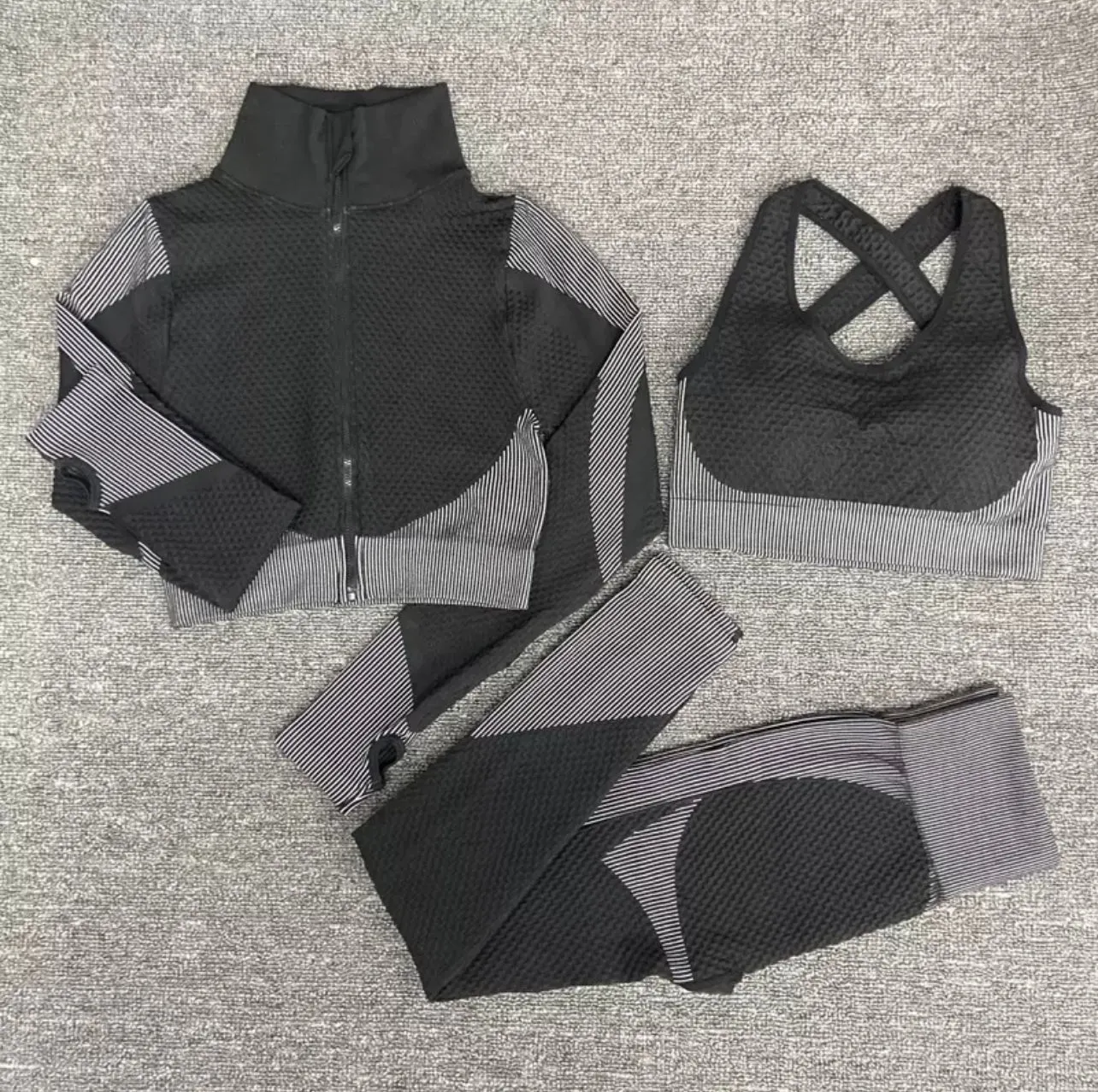PRE-ORDER Trinity 3 Piece Seamless Fitness Set x Black White