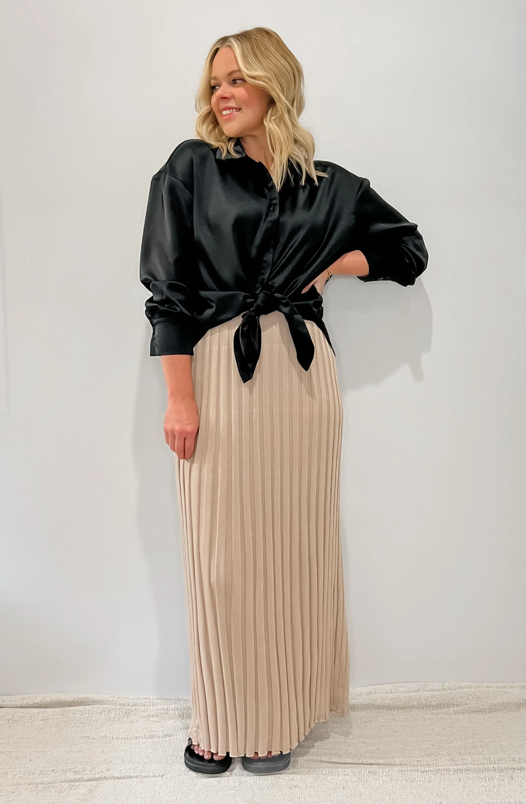TIANA SHIRT - BLACK