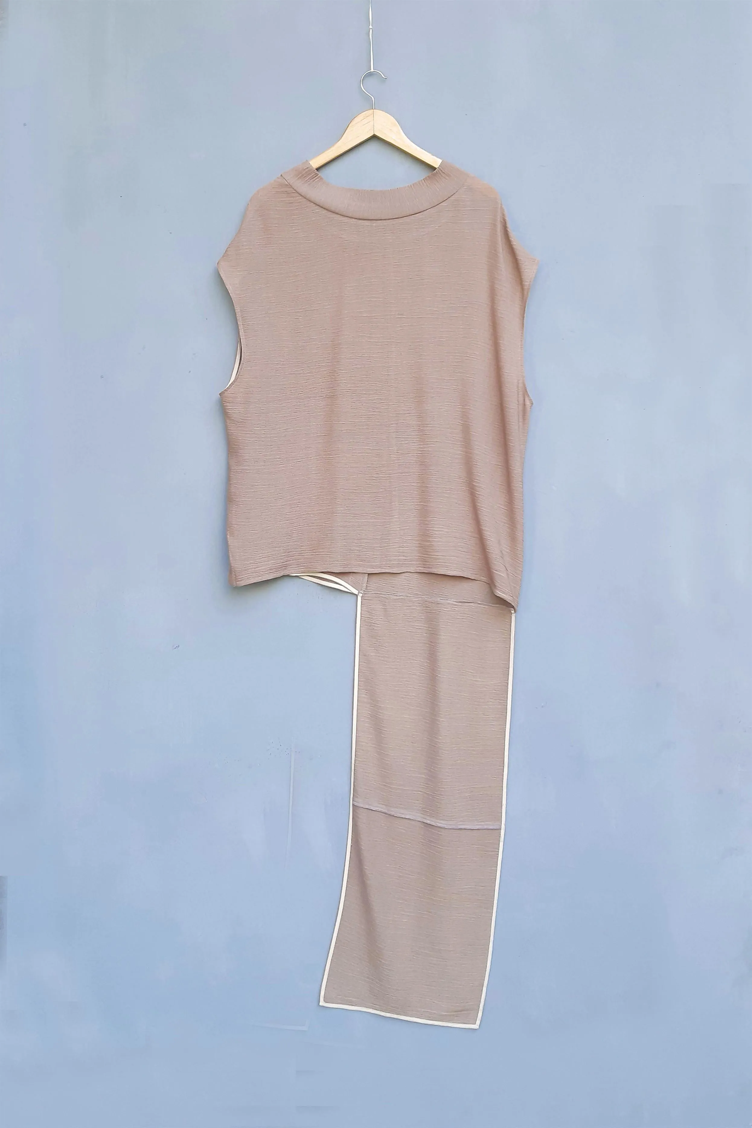 Urvashi Kaur   I   Chu TOP KNOT crinkle cotton nude TESSELLATE- 101