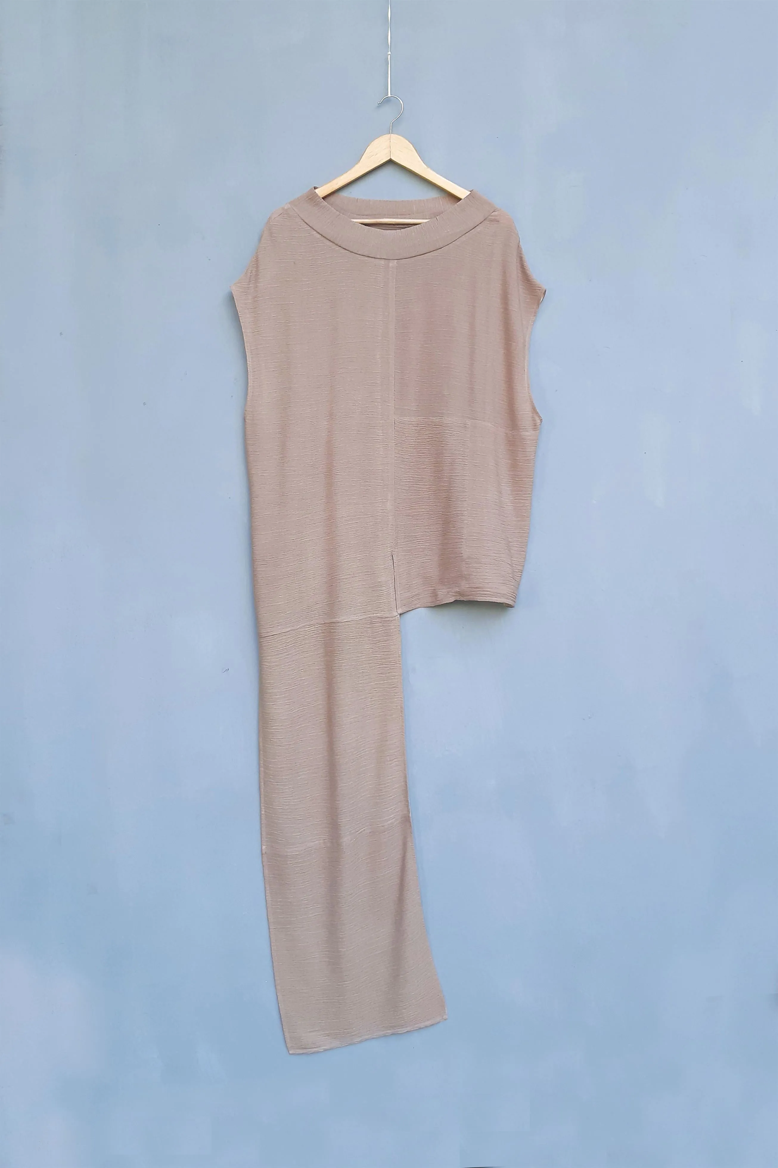 Urvashi Kaur   I   Chu TOP KNOT crinkle cotton nude TESSELLATE- 101