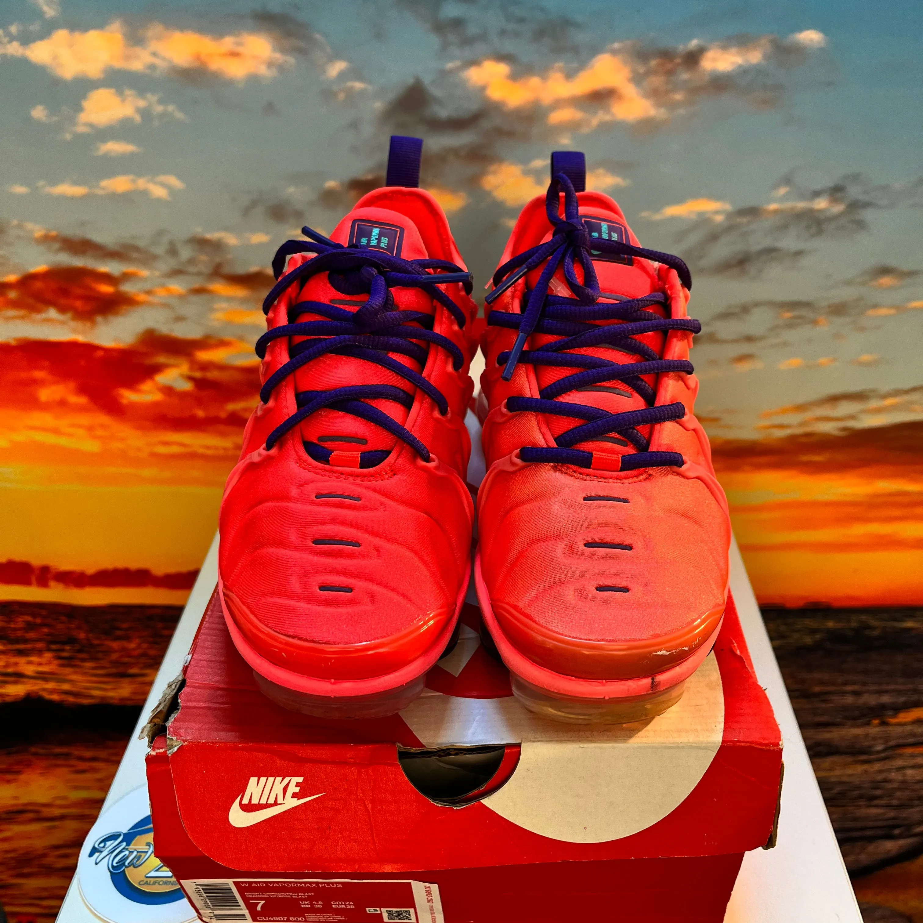 Wmns Air VaporMax Plus 'Neon Red'